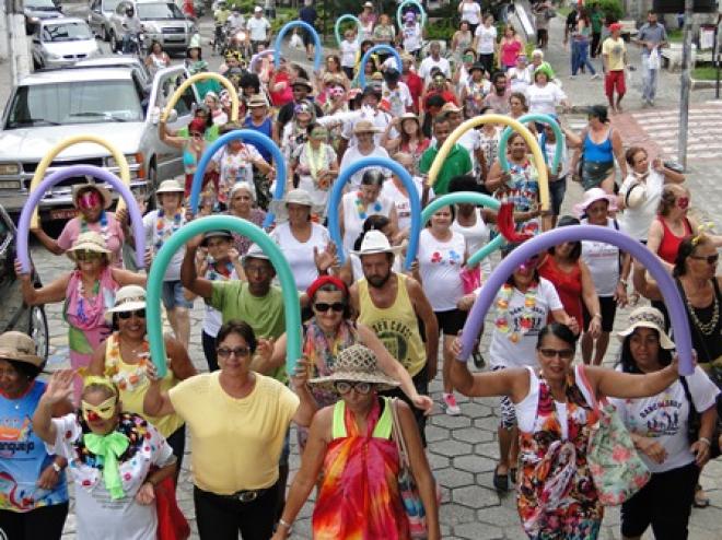 Foi o primeiro evento de rua do Vivaidade, grupo da terceira idade, organizado pela Secretaria de Governança Social