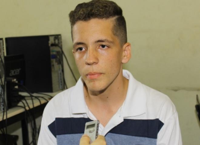 Gildson Araújo foi contratado por uma empresa como Jovem Aprendiz  
