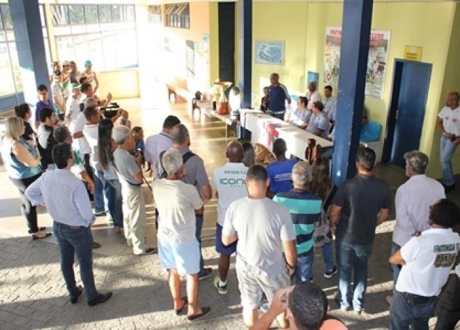 A apresentação do Amarildo Ribeiro reuniu dezenas de pessoas no Ipatingão