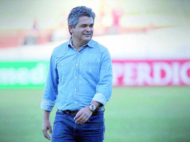 Ney Franco chega hoje para concretizar “namoro antigo”