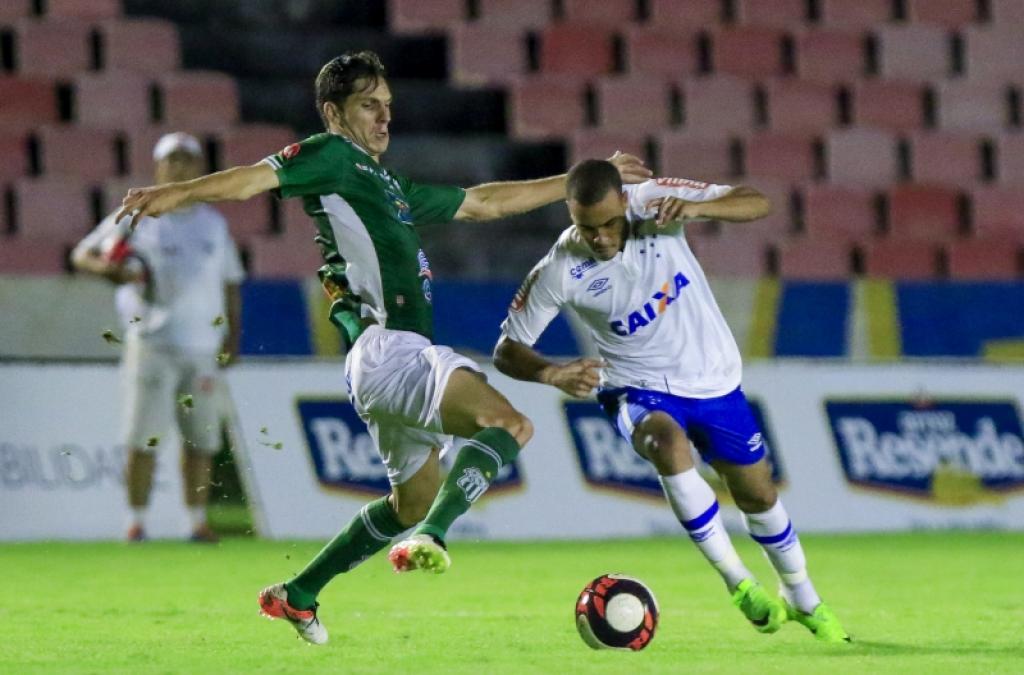O Cruzeiro vencia a partida até os 47 minutos do segundo tempo