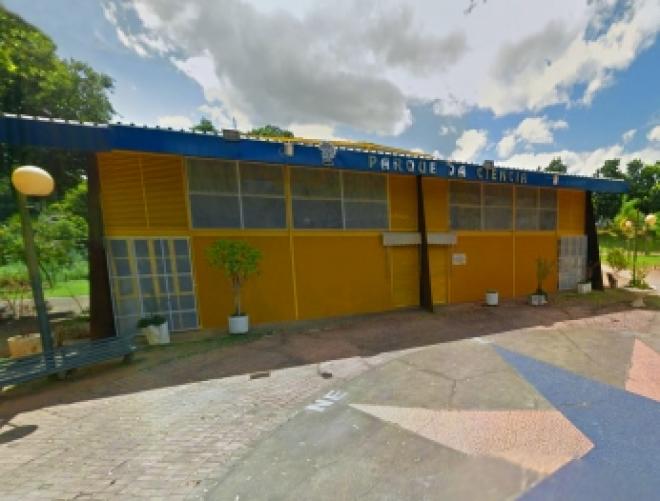 O Parque da Ciência se localiza dentro do Parque Ipanema