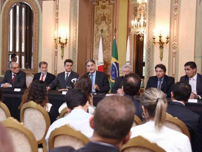 Governador explicou as propostas durante coletiva no Palácio da Liberdade