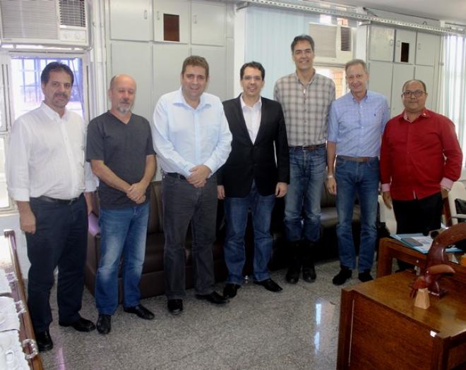 Em reunião, empreendedor anunciou investimentos em condomínio e shopping 