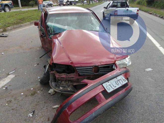 Suspeita-se que acontece aconteceu depois que uma das rodas do gol estourou
