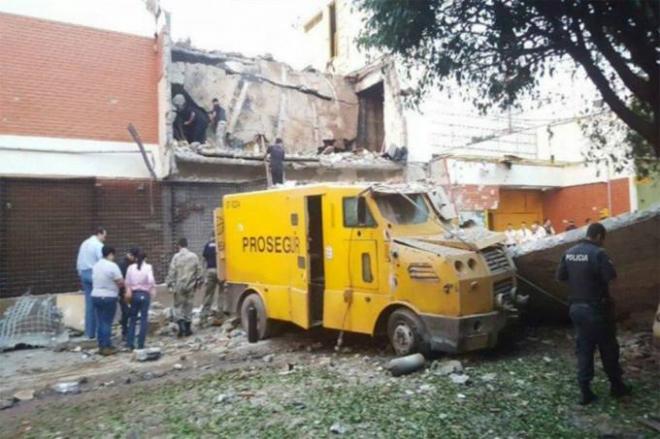 O jornal paraguaio La Nación informou que o assalto foi liderado por membros da facção criminosa brasileira PCC