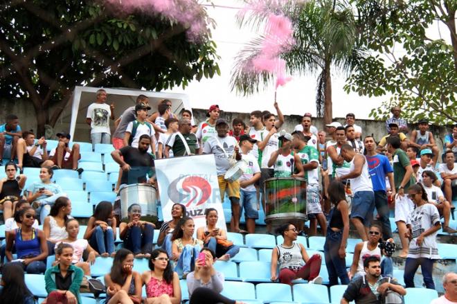 A torcida compareceu e incentivou as meninas na final realizada no Campo do Canaã