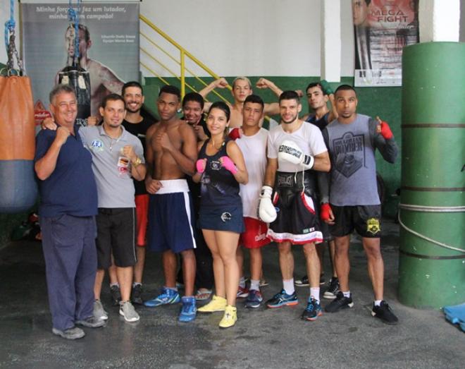 Equipe da Associação Marca da Promessa e Charlesson 