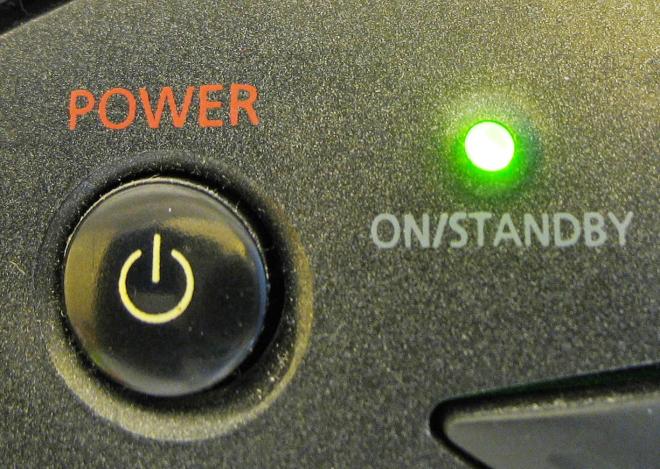 Quanto mais antigo o equipamento, maior o consumo no modo de espera, alerta técnico da Cemig