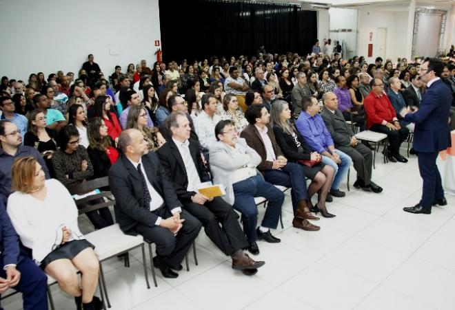 Palestra, sorteio de brindes e jantar levaram dezenas de profissionais de contabilidade a Coronel Fabriciano 