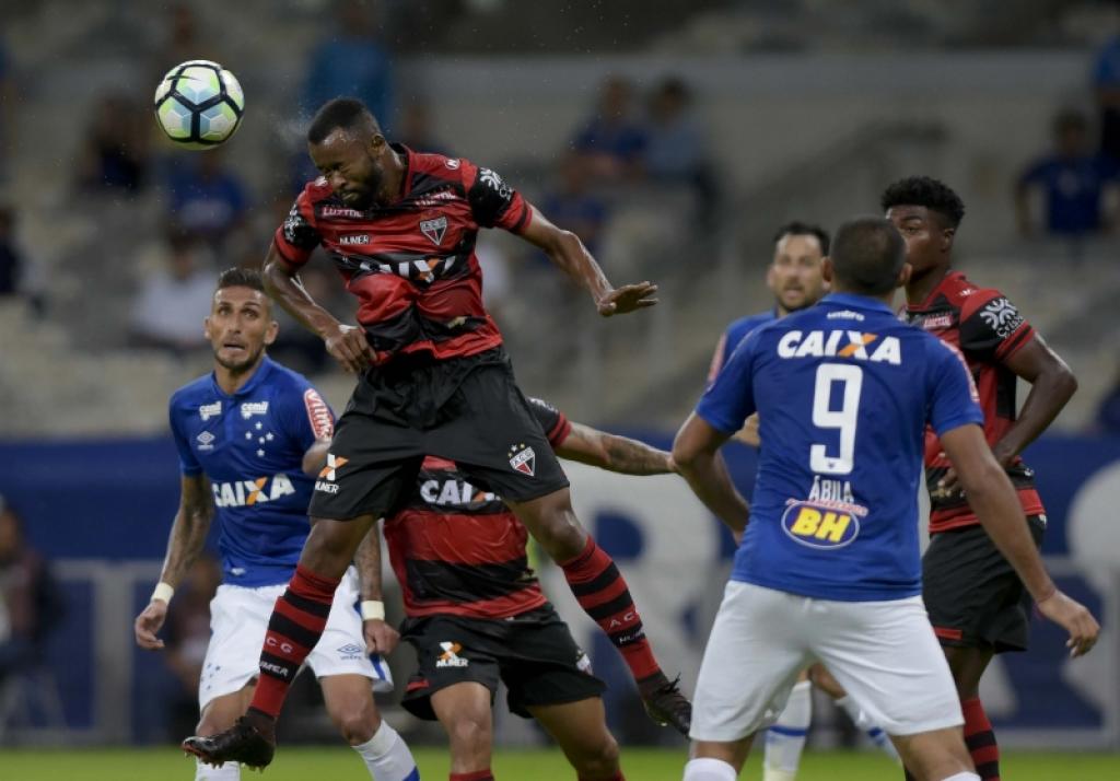 Lance do jogo Cruzeiro x Atlético-GO pela sexta rodada do Campeonato Brasileiro