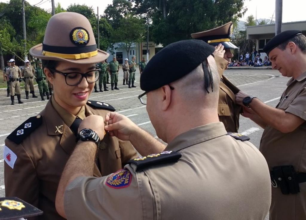 O último ato da solenidade foi a entrega das medalhas de mérito profissional e Alferes Tiradentes