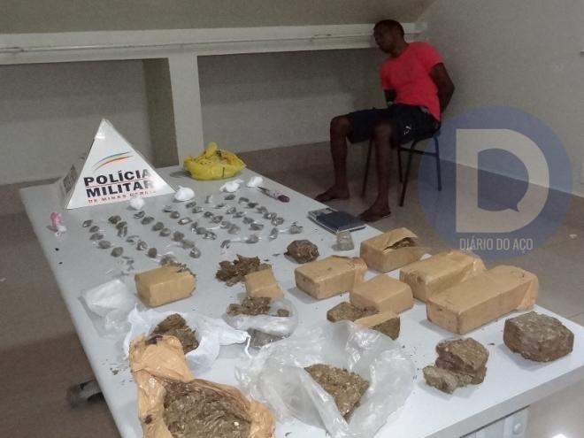 Warlei estava nas proximidades da casa e negou que a droga apreendida seria dele
