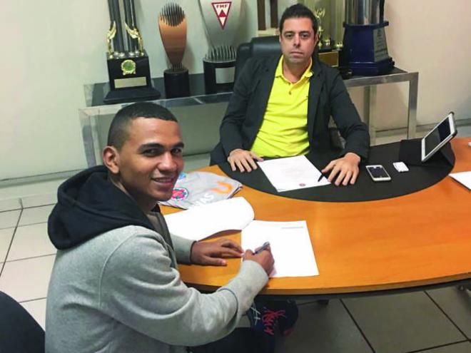 Com marca histórica na base do Bahia, Lourival foi recebido  no CT do Tigre pelo presidente Cristiano Araújo