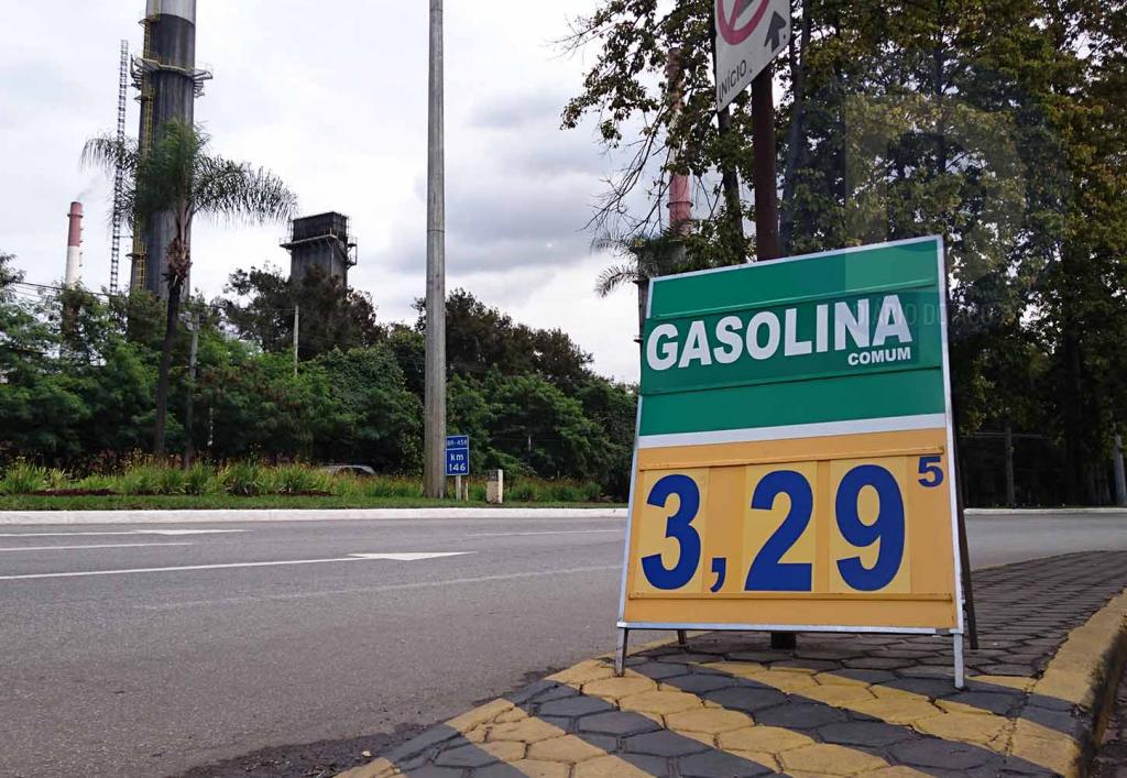 Na semana passada, gasolina estava a R$ 3,29 e saltou para R$ 3,59 esta semana 
