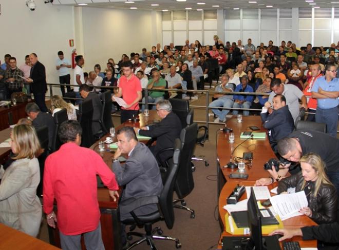 Casa ficou cheia nesta quinta-feira, com a discussão e votação e projetos importantes 