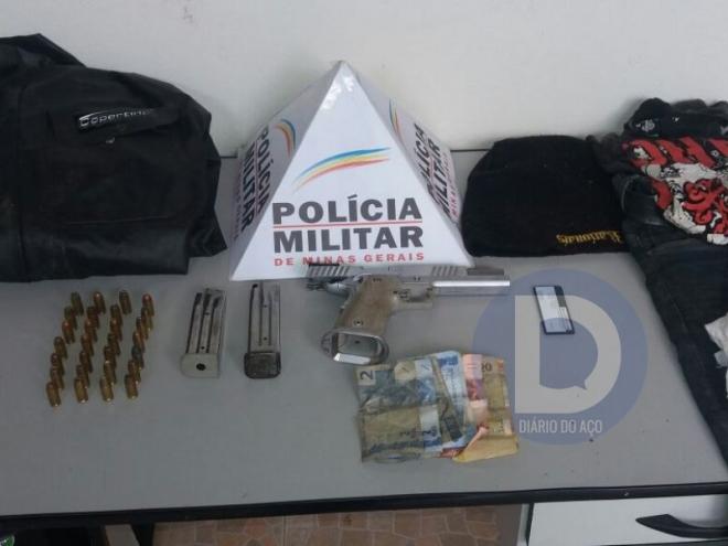 Esta pistola e outros objetos foram apreendidos com Daniel 