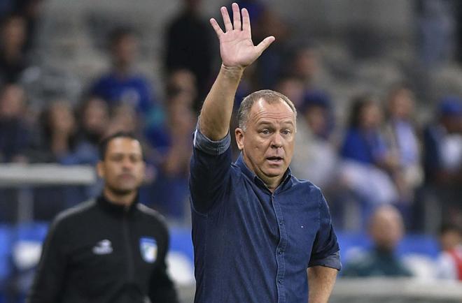Mano: “Pensamos que foi um grande jogo, como esperávamos. Um grau de dificuldade bastante grande. O jogo de ida mostrou que teríamos uma intensidade do tamanho da história dos clubes