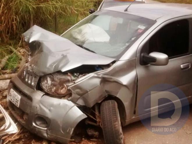o Fiat Uno não teve como evitar a colisão na lateral do outro carro