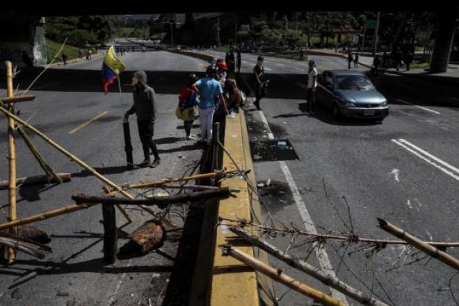 Manifestantes bloquearam avenidas durante protesto contra a Assembleia Constituinte em Caracas Miguel Gutierrez/Agência Lusa