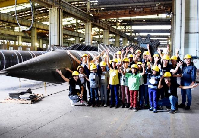 Na Usiminas Mecânica, uma das atrações foram as estacas-torpedo, que servem de ancoragem para navios-plataformas em alto mar