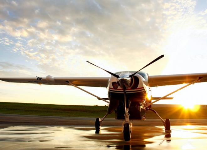 Os voos são realizados em aeronaves Cessna Grand Caravan 208 B, que transportam até nove passageiros