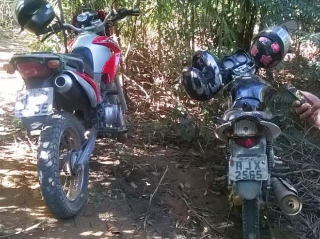 As duas motocicletas usadas no assalto ao ônibus também são roubadas