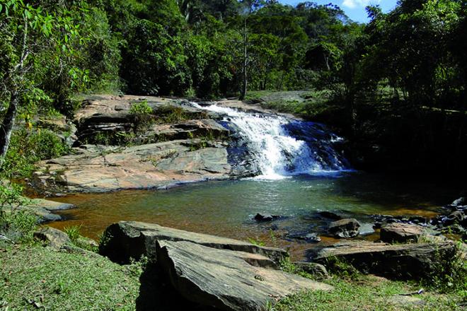 Cachoeira do Aníbal, na Serra do Cocais, em Coronel Fabriciano