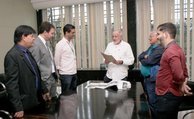 Ao passar aos investidores as diretrizes do projeto, prefeito destacou que o incentivo ao setor imobiliário é estratégico”