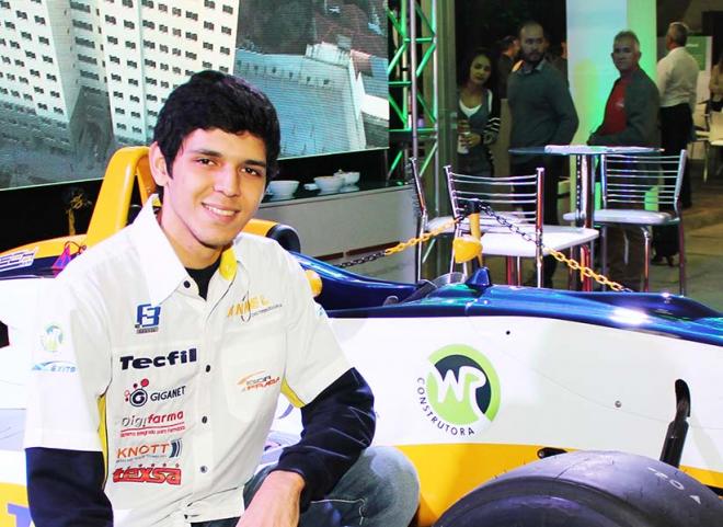 O piloto ipatinguense Igor Fraga, 18 anos