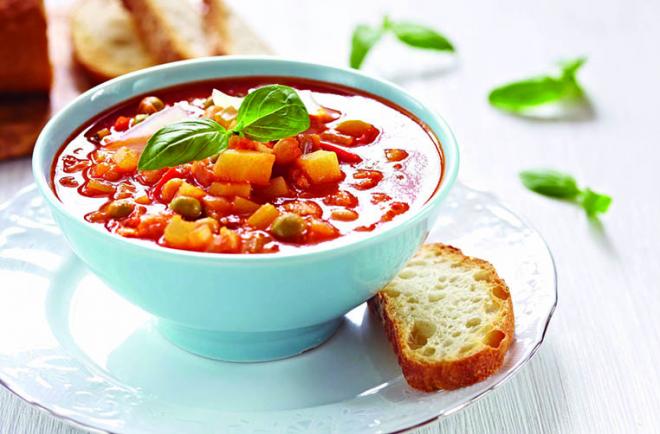 O Minestrone pode ser servido como prato único