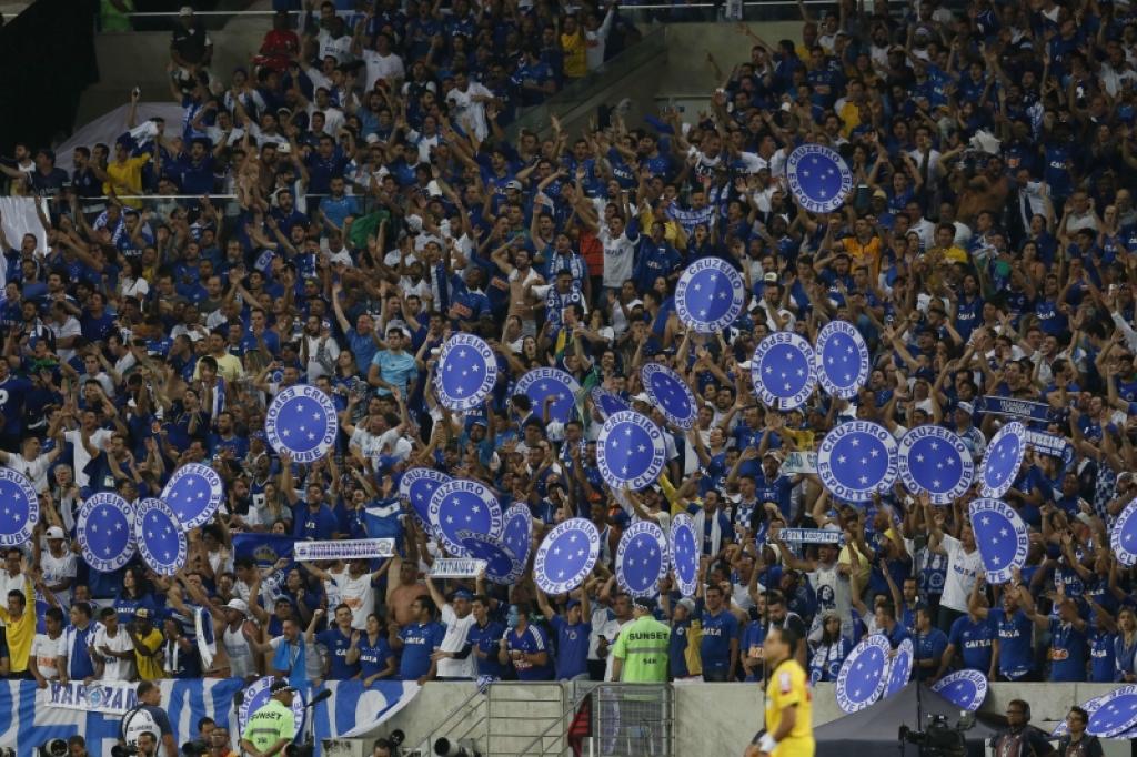 Torcida da Raposa lota o Maracanã -  Se houver novo empate, o título será decidido nas cobranças alternadas de pênaltis