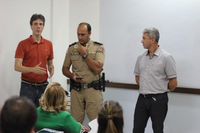 Presidente da Aciapi, Cláudio Zambaldi, ten. Lindon Jhonson e presidente da CDL de Ipatinga, José Carlos de Alvarenga