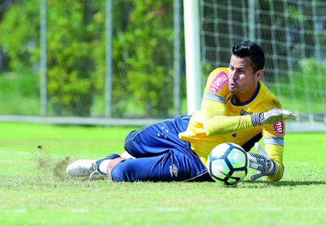 Depois da pressão no Maracanã, Fábio encara desespero  da Chapecoense 