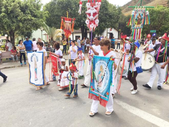 Grupos de Congado da região marcaram presença na Festa do Rosário