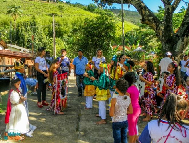 Evento do Dia da Árvore envolve estudantes da E. M. Mário Casassanta