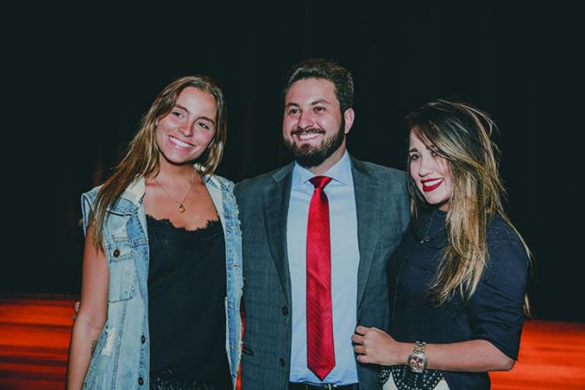 Finalistas na premiação do FcF: Luciana Botelho, o representante de Luiza Garcia, Henrique Pierone, e Isolda Vieira