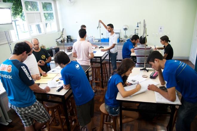 As inscrições para cursos presenciais no Cefet podem ser feitas até o dia 31 de outubro