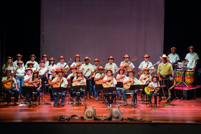 A Orquestra de Viola Caipira do Vale do Aço: um espetáculo inesquecível