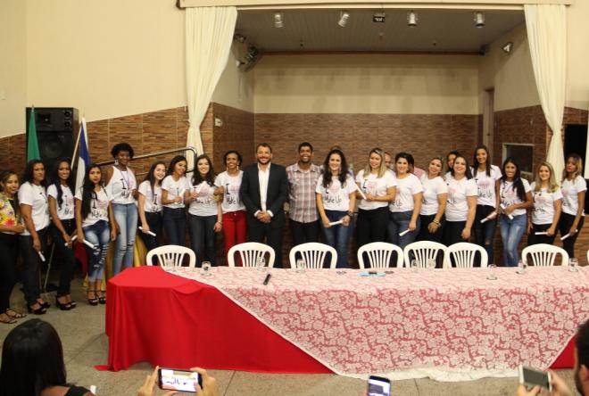 O evento foi realizado no Grêmio Recreativo da Associação dos Aposentados, no bairro Olaria