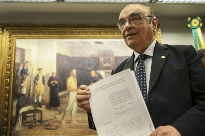 O texto que salva Temer mais uma vez, de autoria do deputado Bonifácio de Andrada (PSDB-MG), segue agora à análise do plenário da Casa