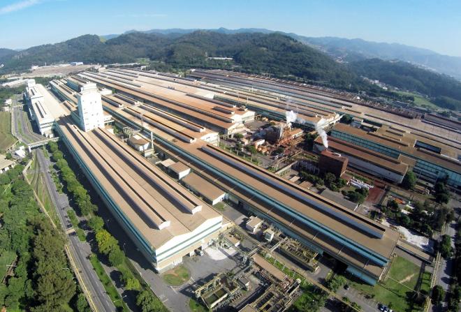 A usina em Ipatinga, a Unigal e a área de laminação
