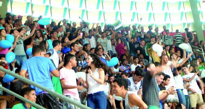 Decisão foi prestigiada por uma enorme e a barulhenta torcida 