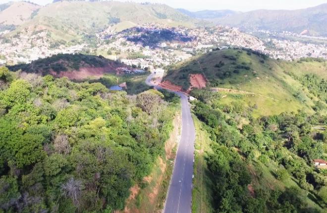 Além de área verde, ao longo da nova avenida estão projetadas, manutenção de áreas verdes, áreas comerciais e condomínios
