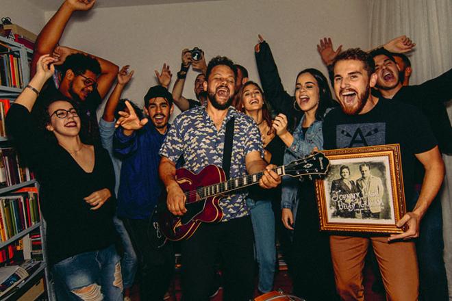 Marcos Almeida promete fazer outro show inesquecível na cidade