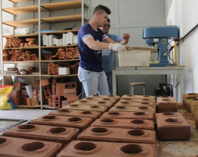 O produto é feito em escala laboratorial, de forma científica, para testar a funcionalidade