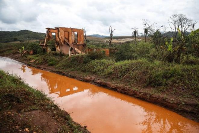 Ruínas em Bento Rodrigues, distrito de Mariana, dois anos após a tragédia do rompimento da Barragem de Fundão, da mineradora Samarco