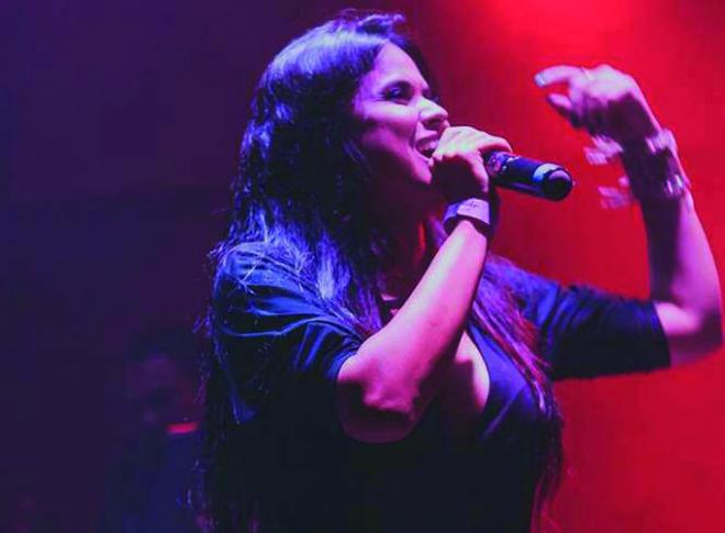 Josyane Moura faz a linha das cantoras sertanejas de sucesso