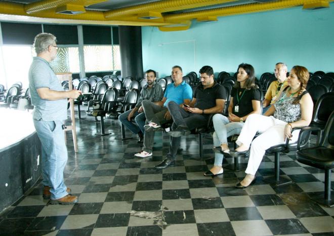 Ambulantes não compareceram e nem enviaram representantes na manhã desta sexta-feira 
