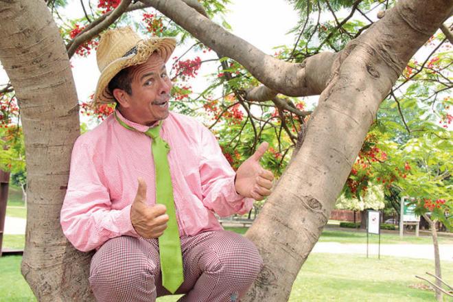 O humorista André Luiz dá vida ao hilário personagem Sô Zé